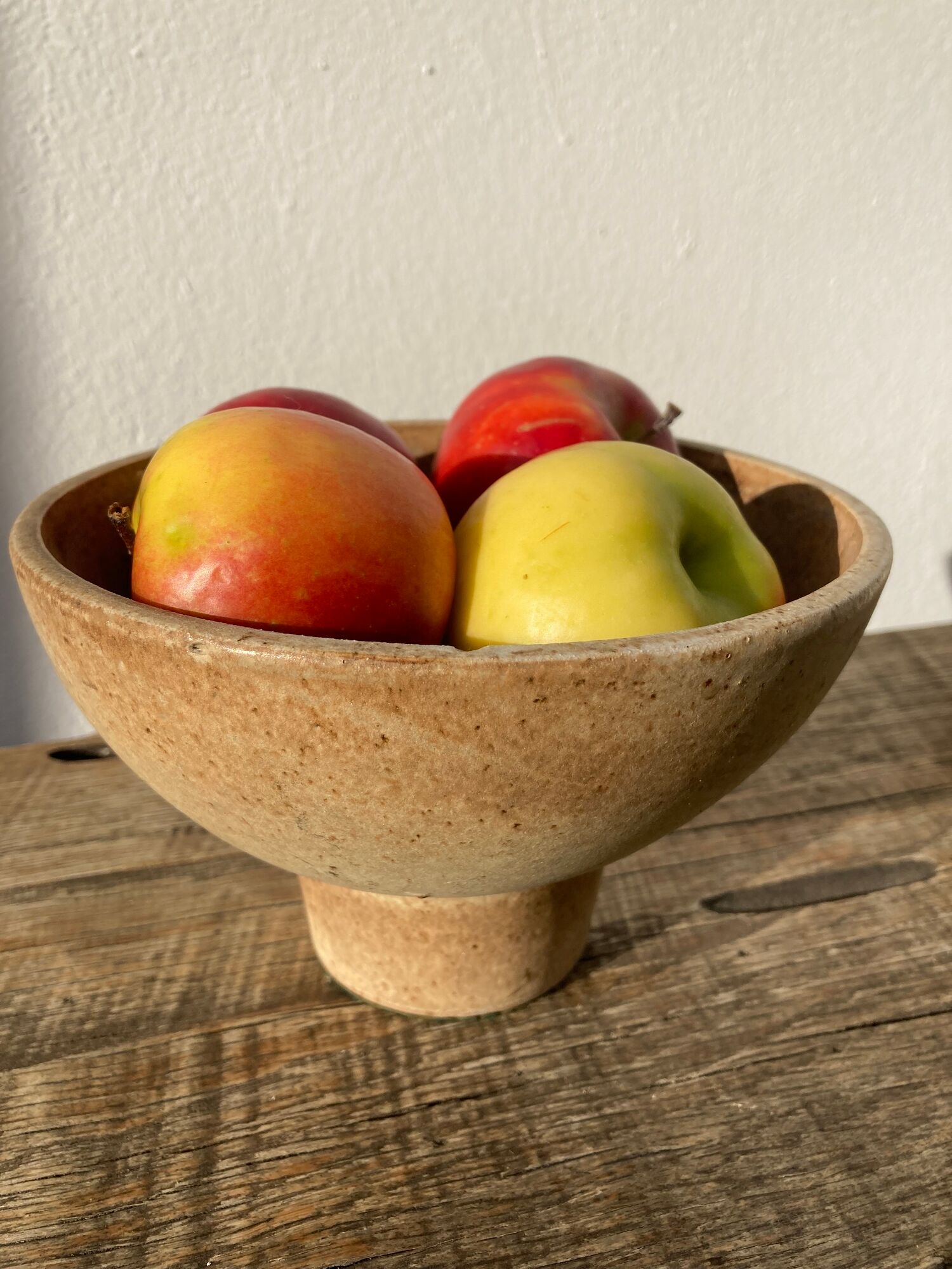 Vintage brown stoneware standing cup / empty pocket or fruit cup