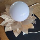 Flower table lamp - Opaline globe