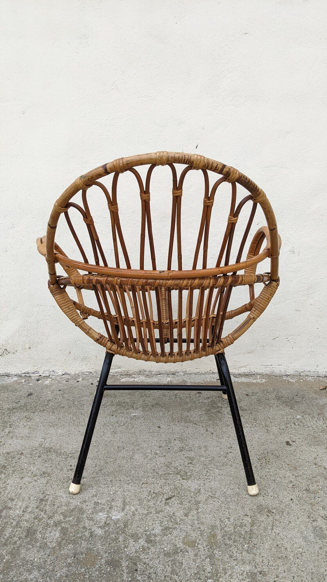 Fauteuil en rotin pietement métal modèle adulte