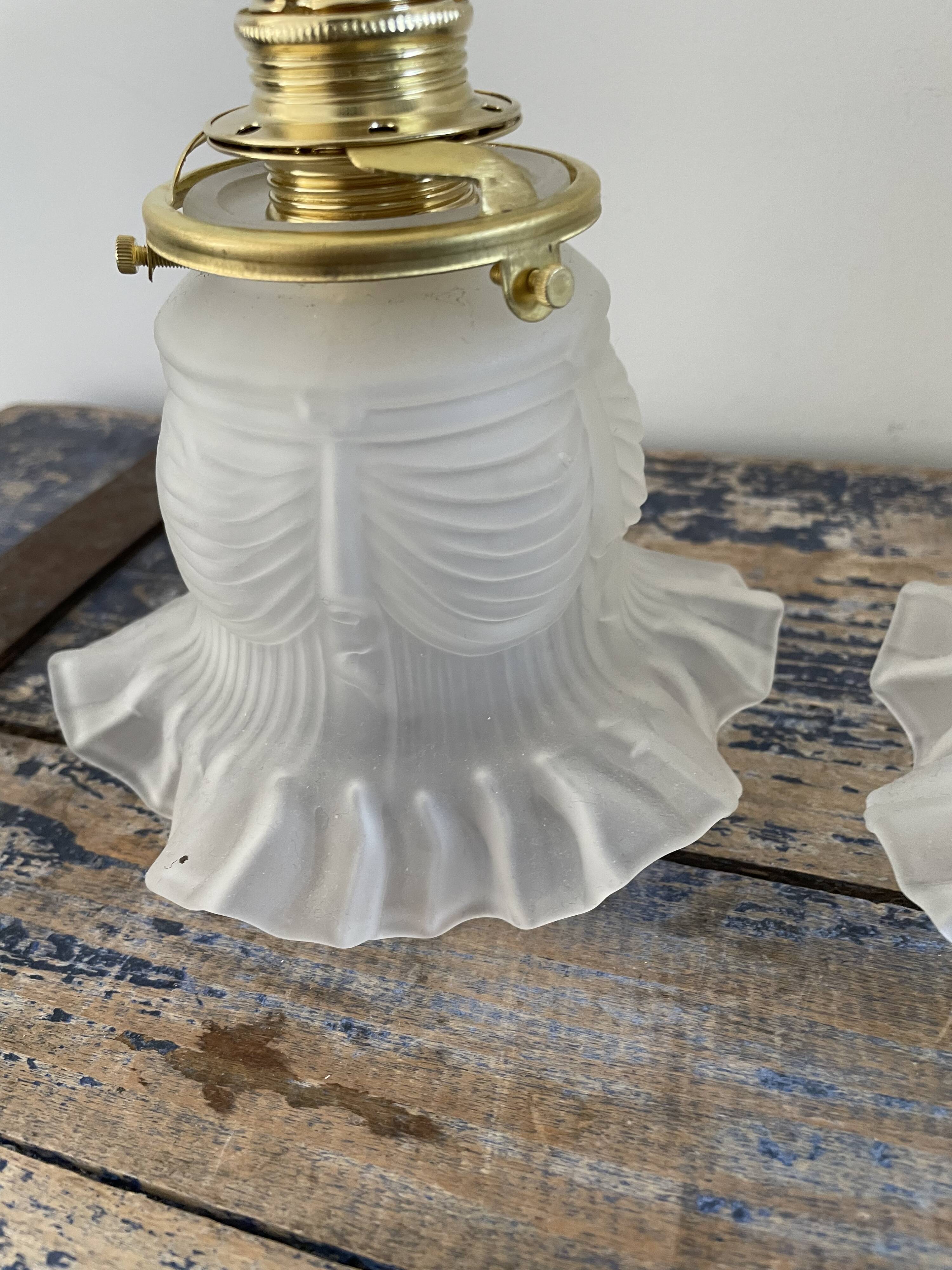Paire d’appliques Art Déco en verre drapé électrifiées à neuf