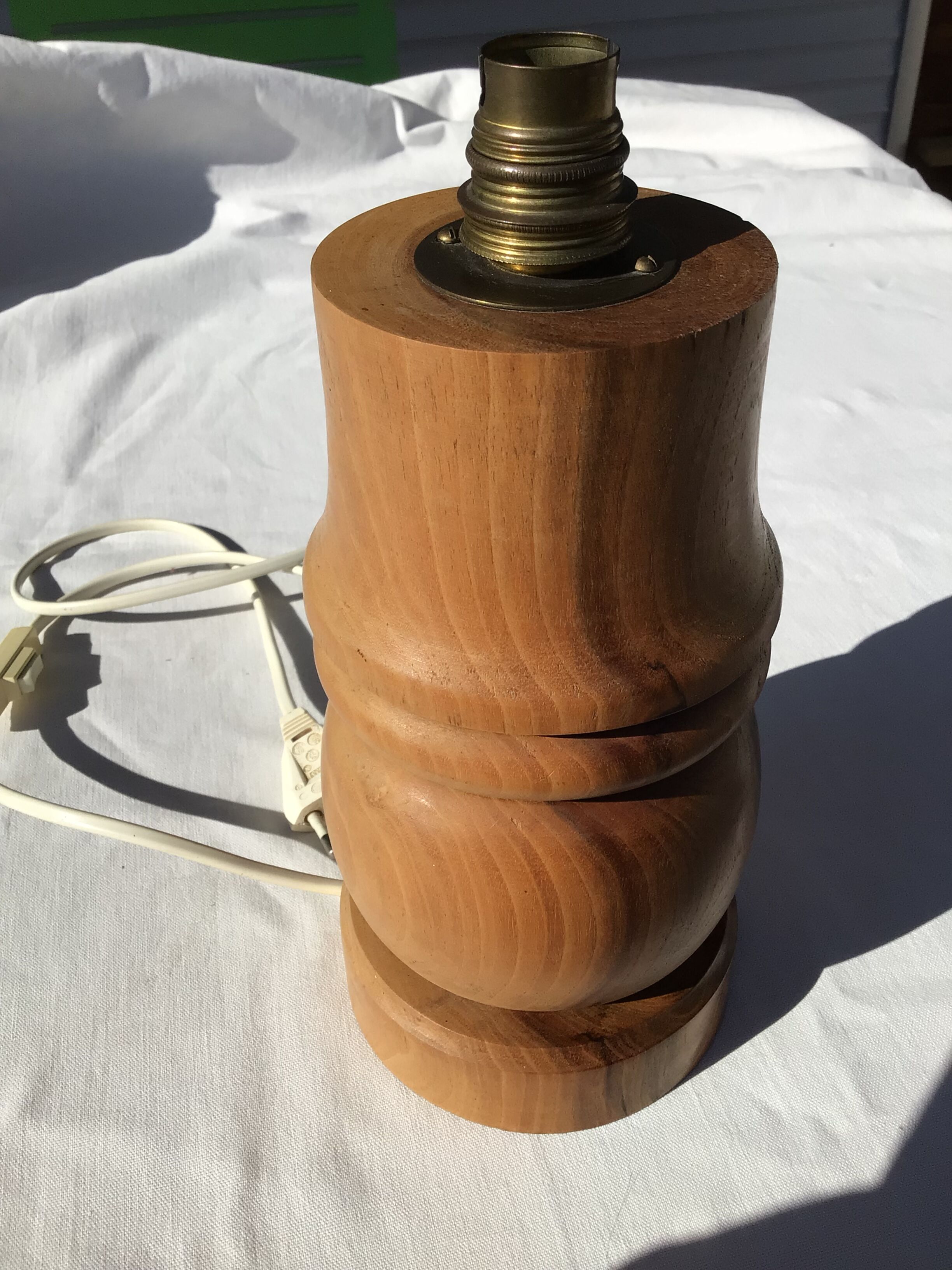 Solid wood lamp foot dug 70's