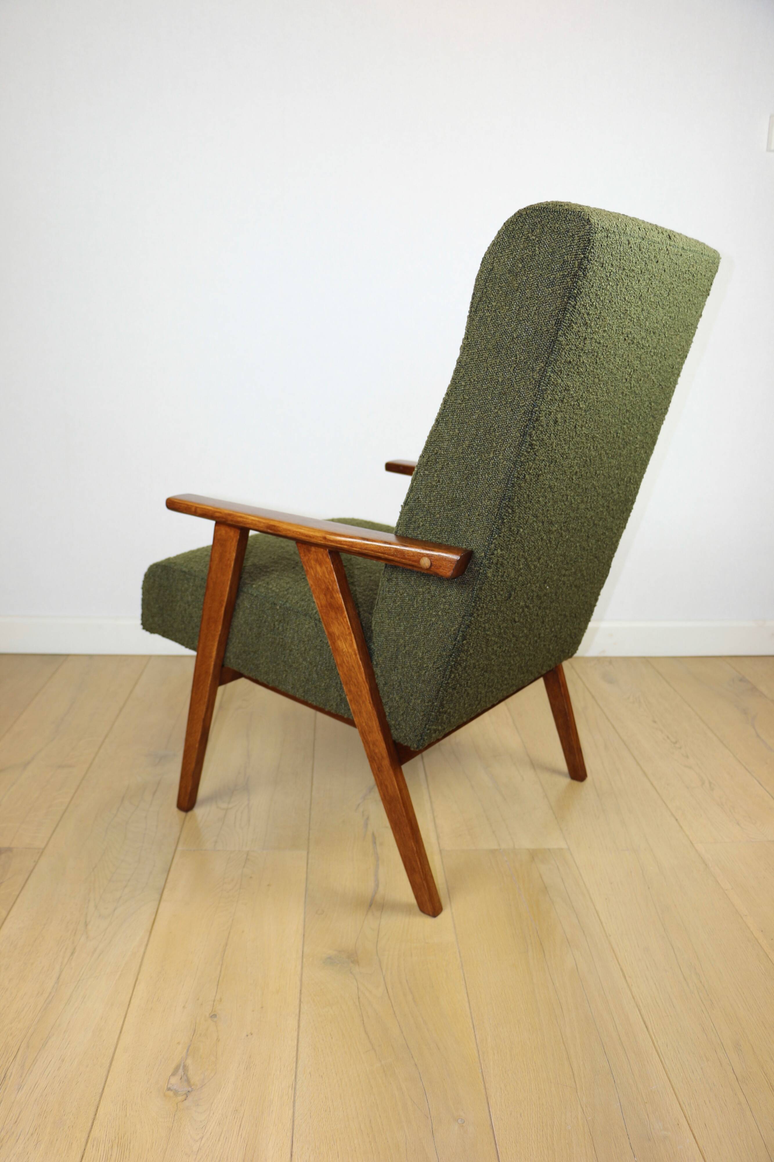 Fauteuil design vintage loft vert olive bouclé haut