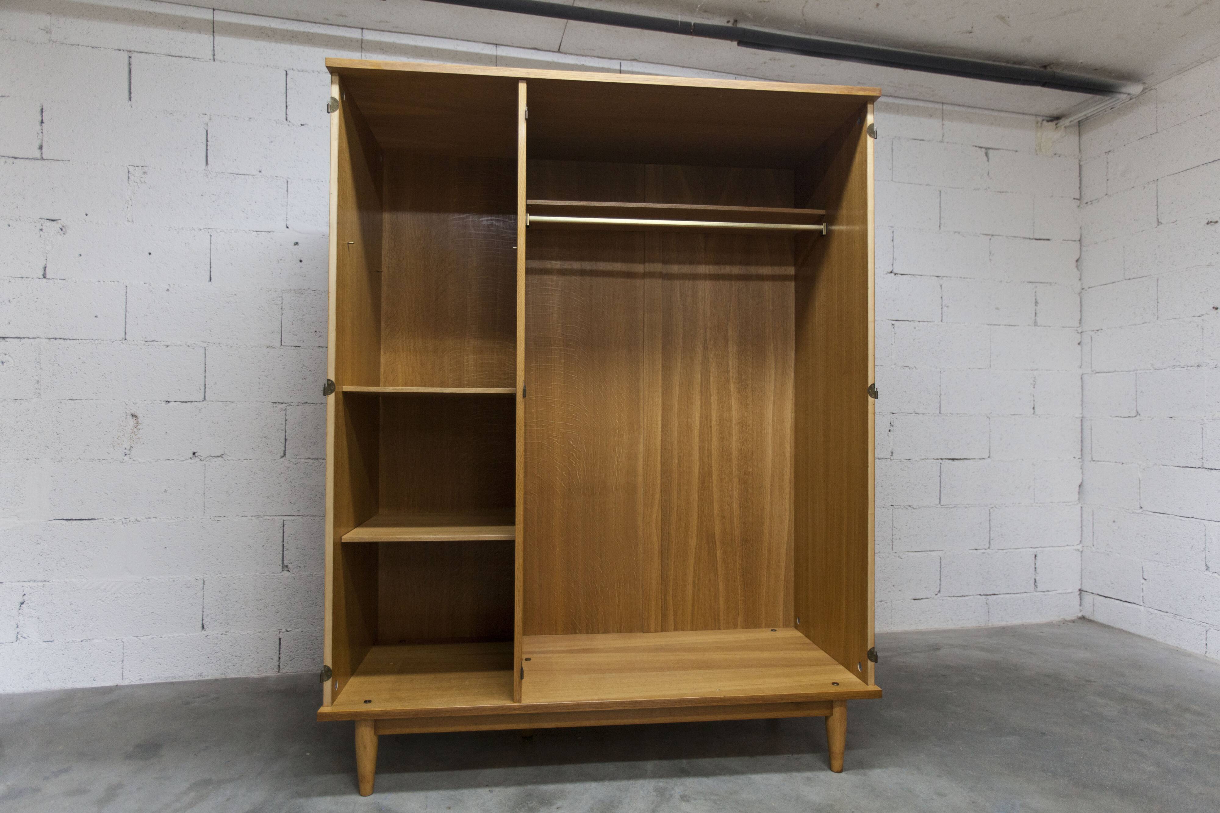 Scandinavian 3-door wardrobe in blond teak