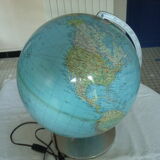 Large globe land light diameter
