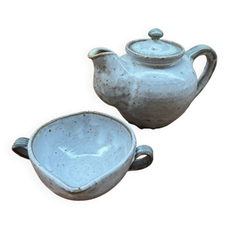 Ceramic teapot and sugar bowl