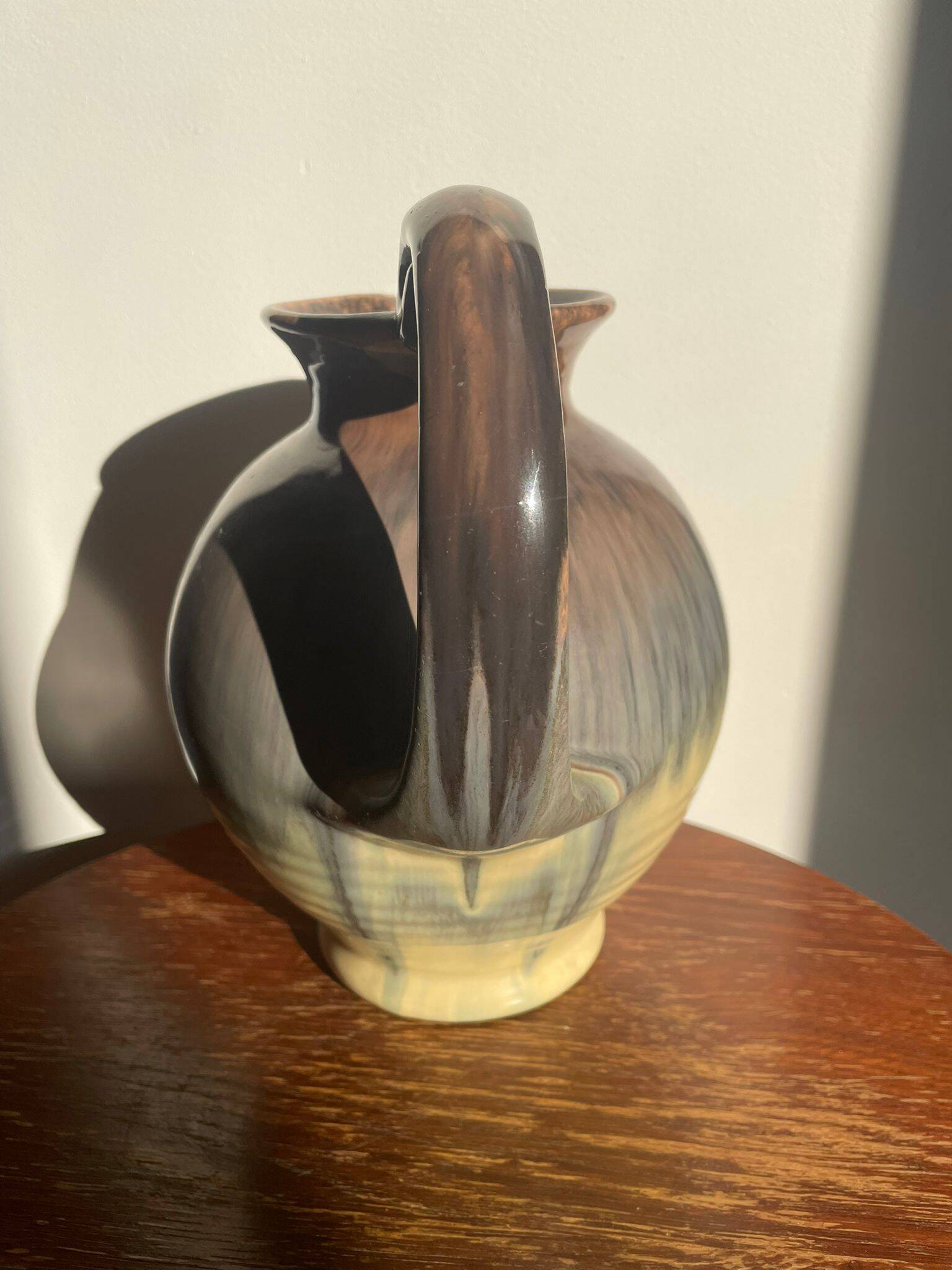 Ceramic pitcher / carafe