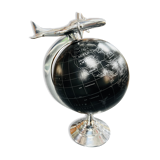 Aluminum globe to be laid with an aircraft axle