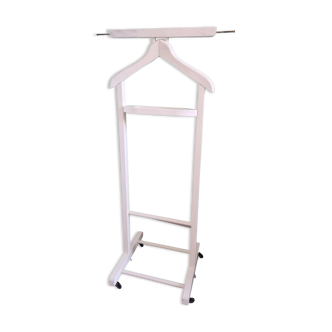 Shabby chic wooden valet