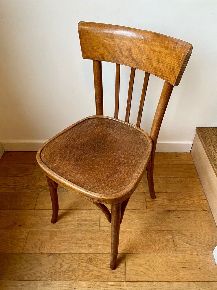 Bistro chair in light wood