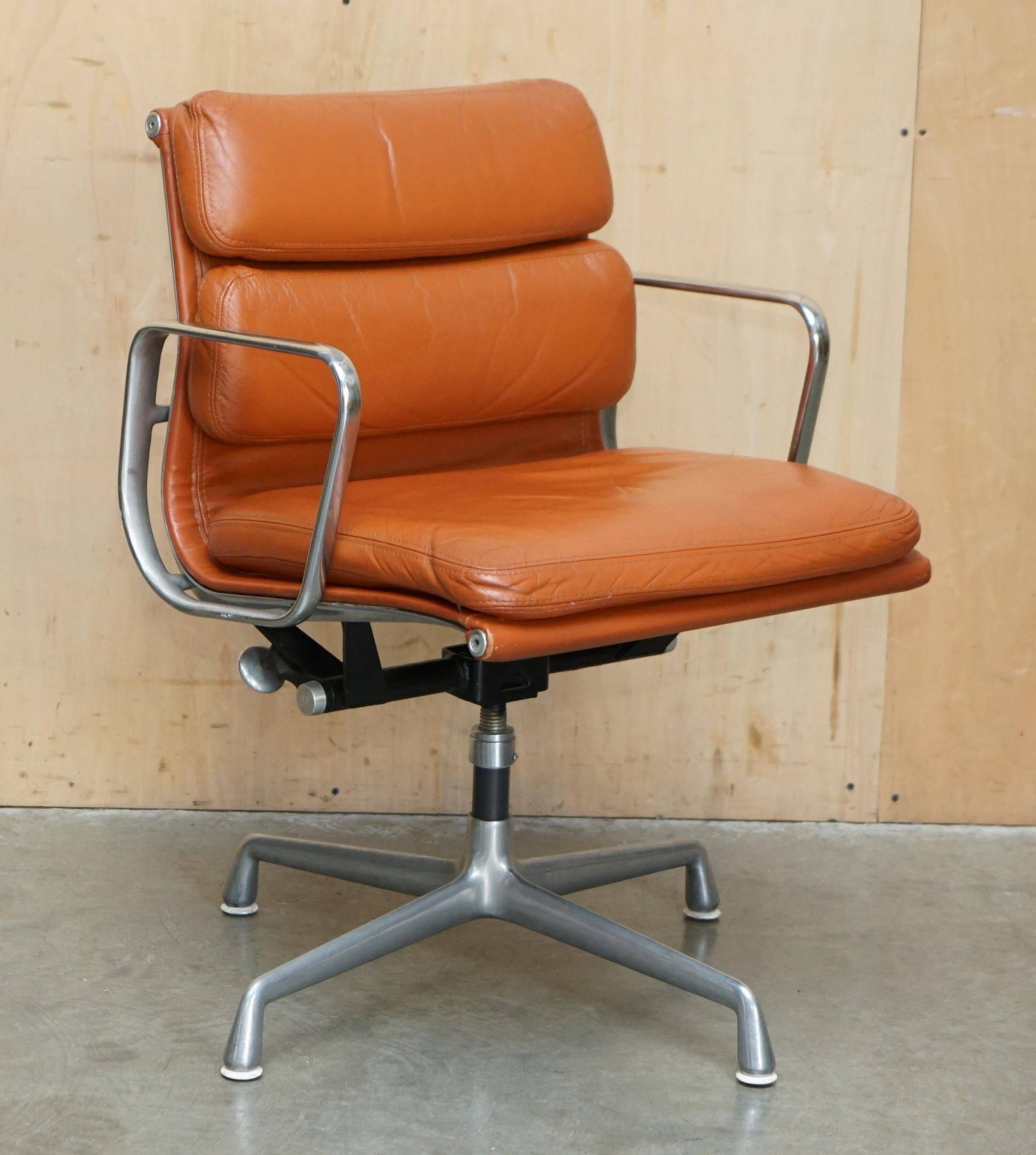 Captain's Chair Herman Miller Leather 1977