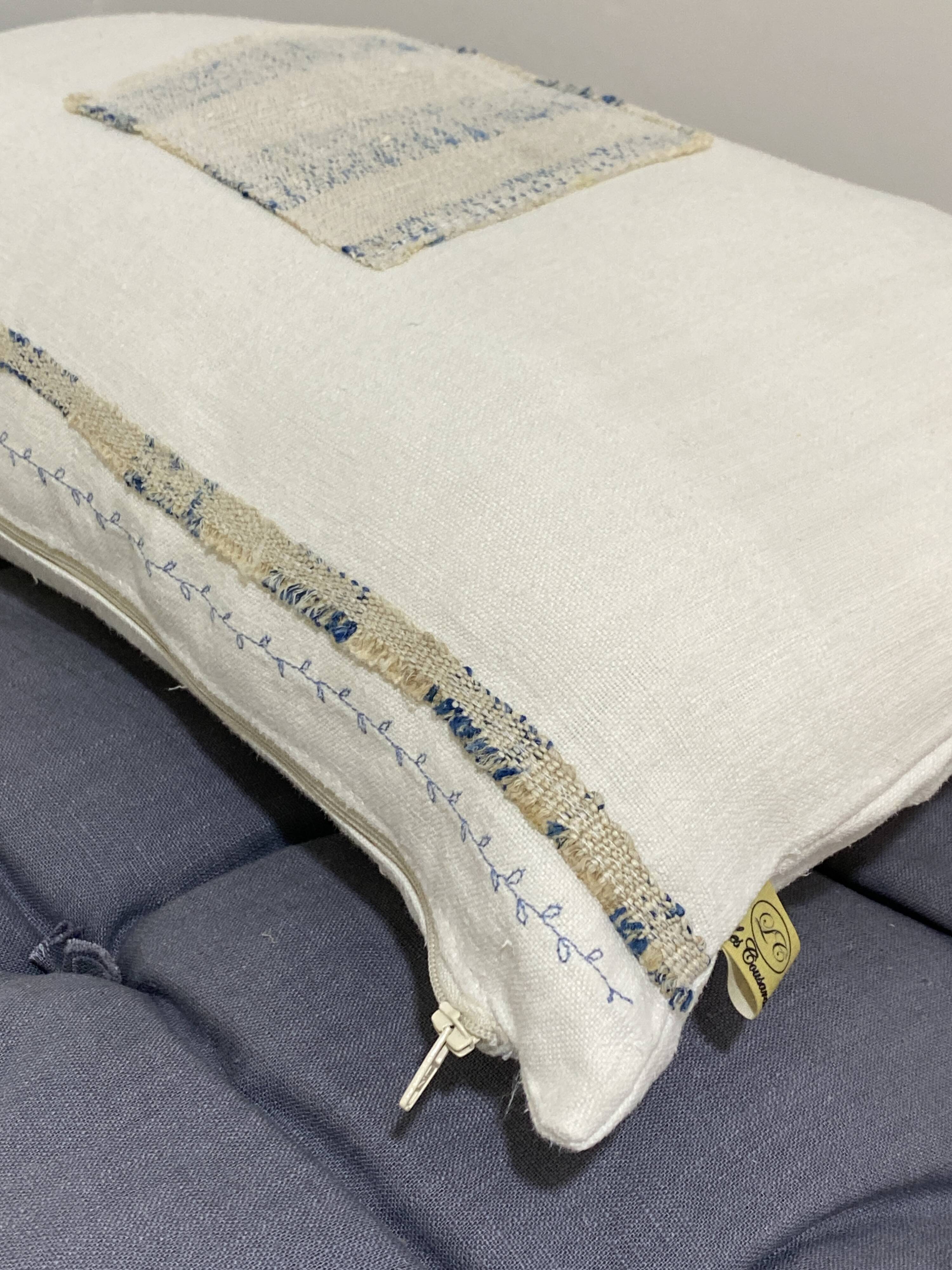 Handmade cushion in vintage fabric, Kilim style.