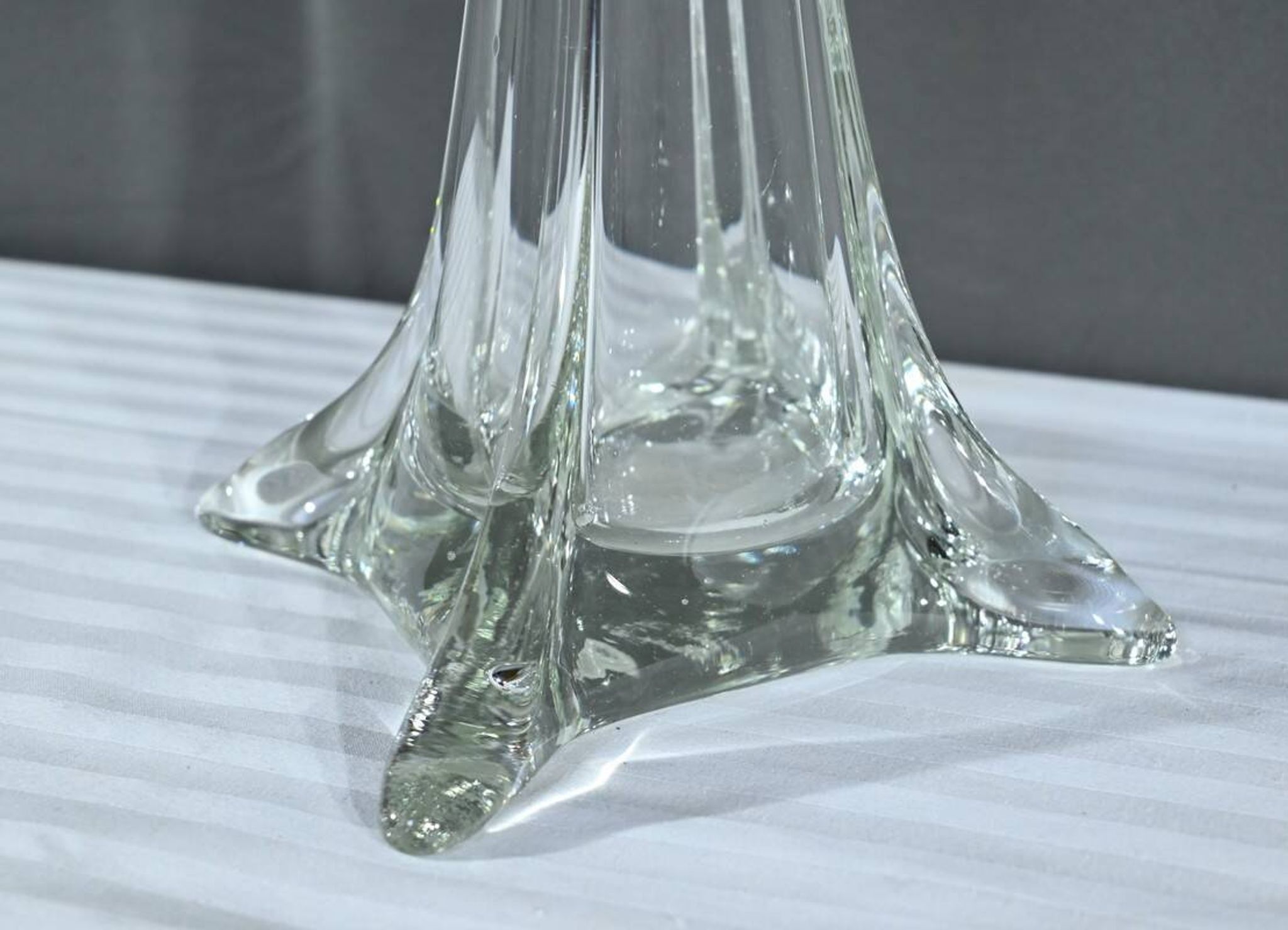 Important Vase Soliflore en Verre, époque Art Déco – 1930