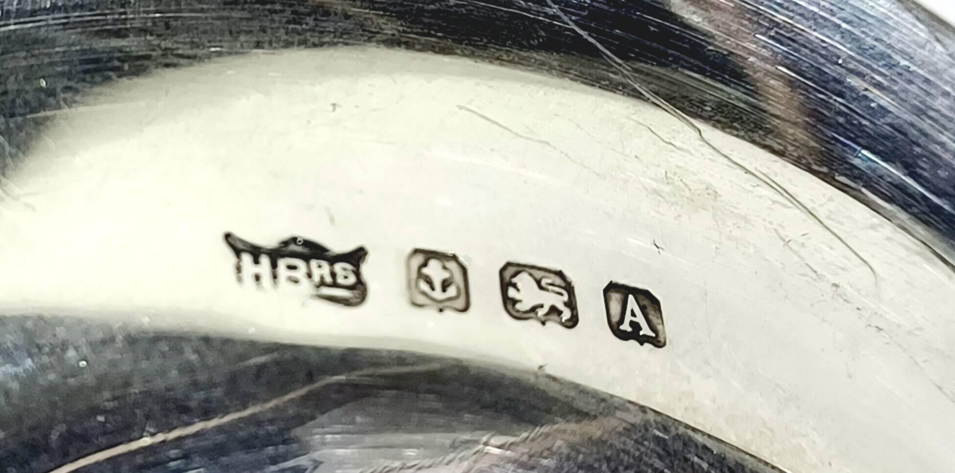 England - Solid silver egg cup