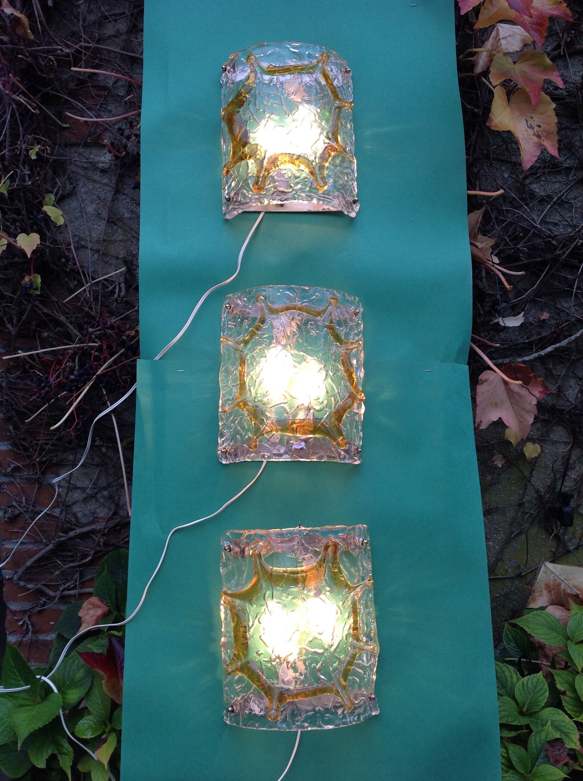 3 vintage sconces in Murano, 70s.