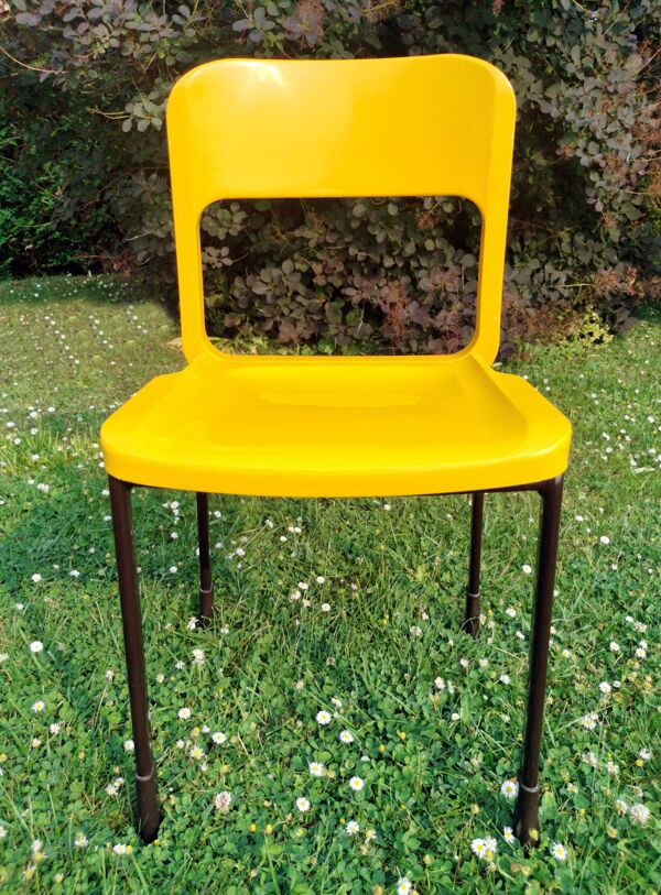 Série de 8 chaises design Pop année 1970-80
