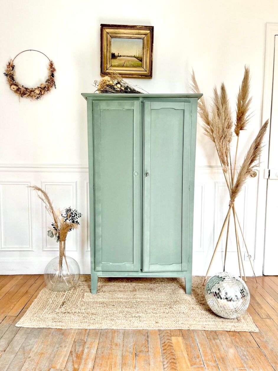 Parisian cabinet