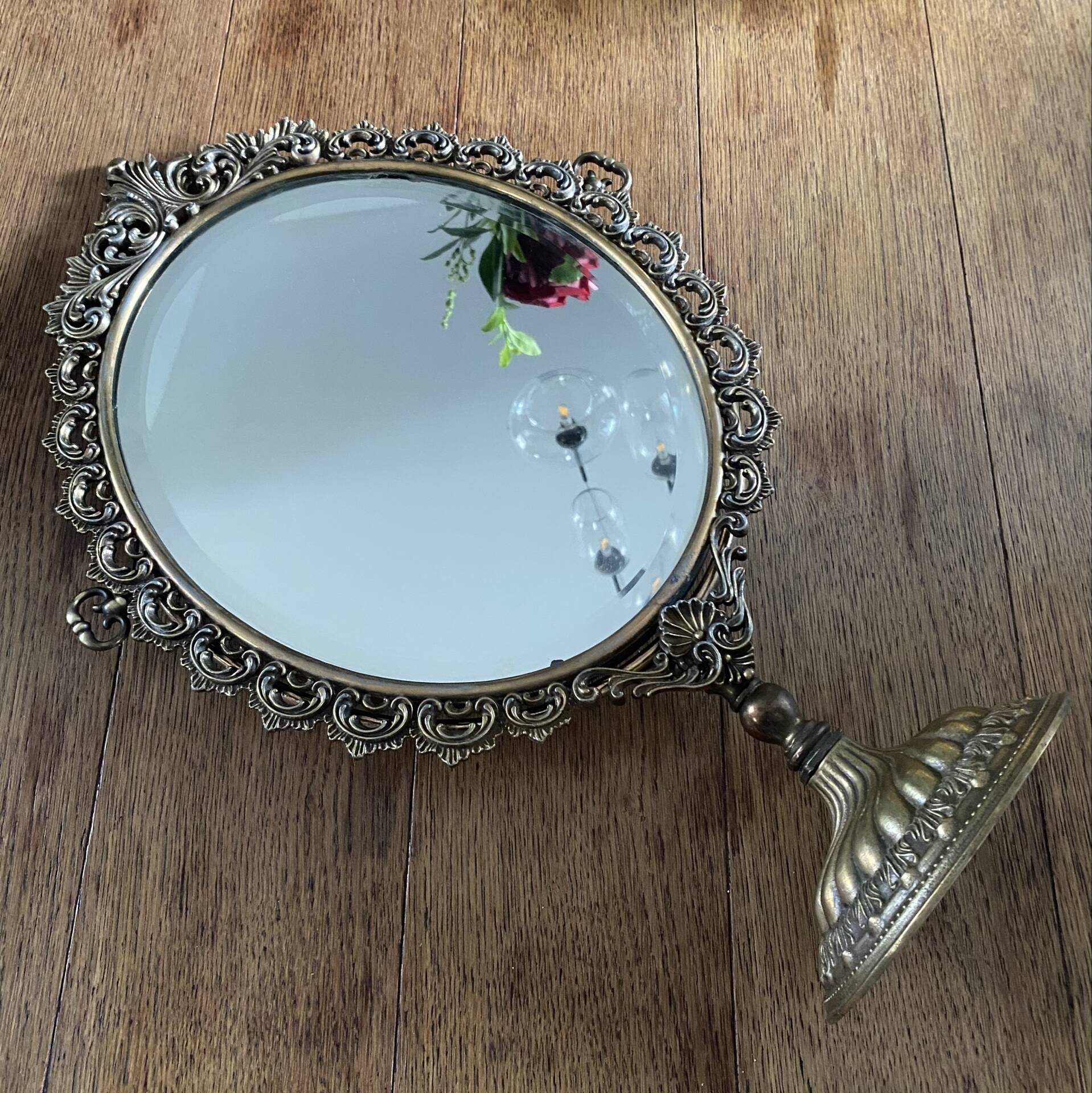 Dressing mirror