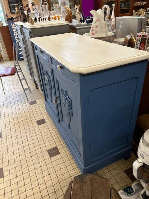 Refurbished blue buffet