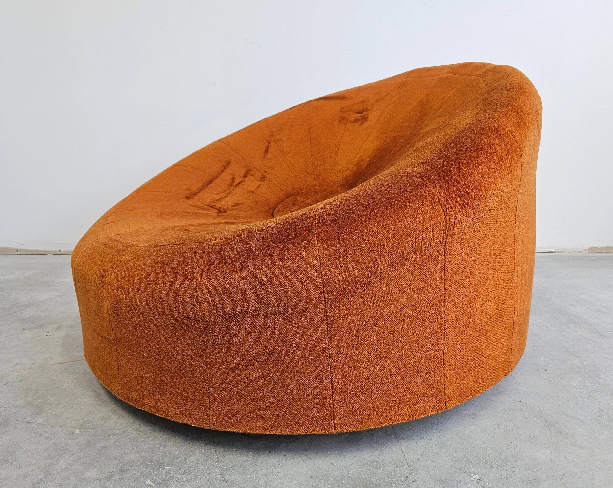 Round armchair in the style of Pierre Paulin, oversized pouf, velvet.