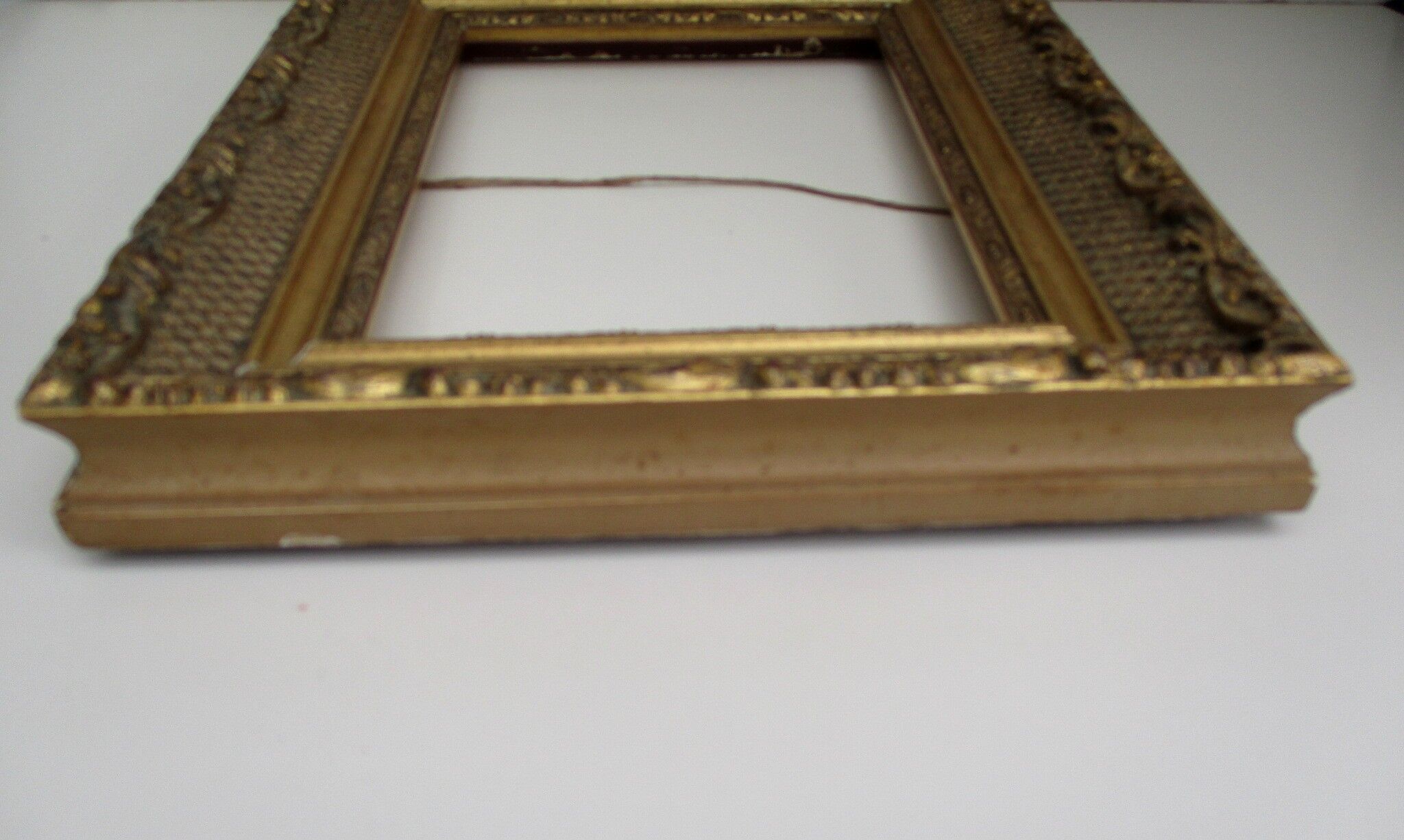 Vintage gilded wood frame for subject 134 x 182