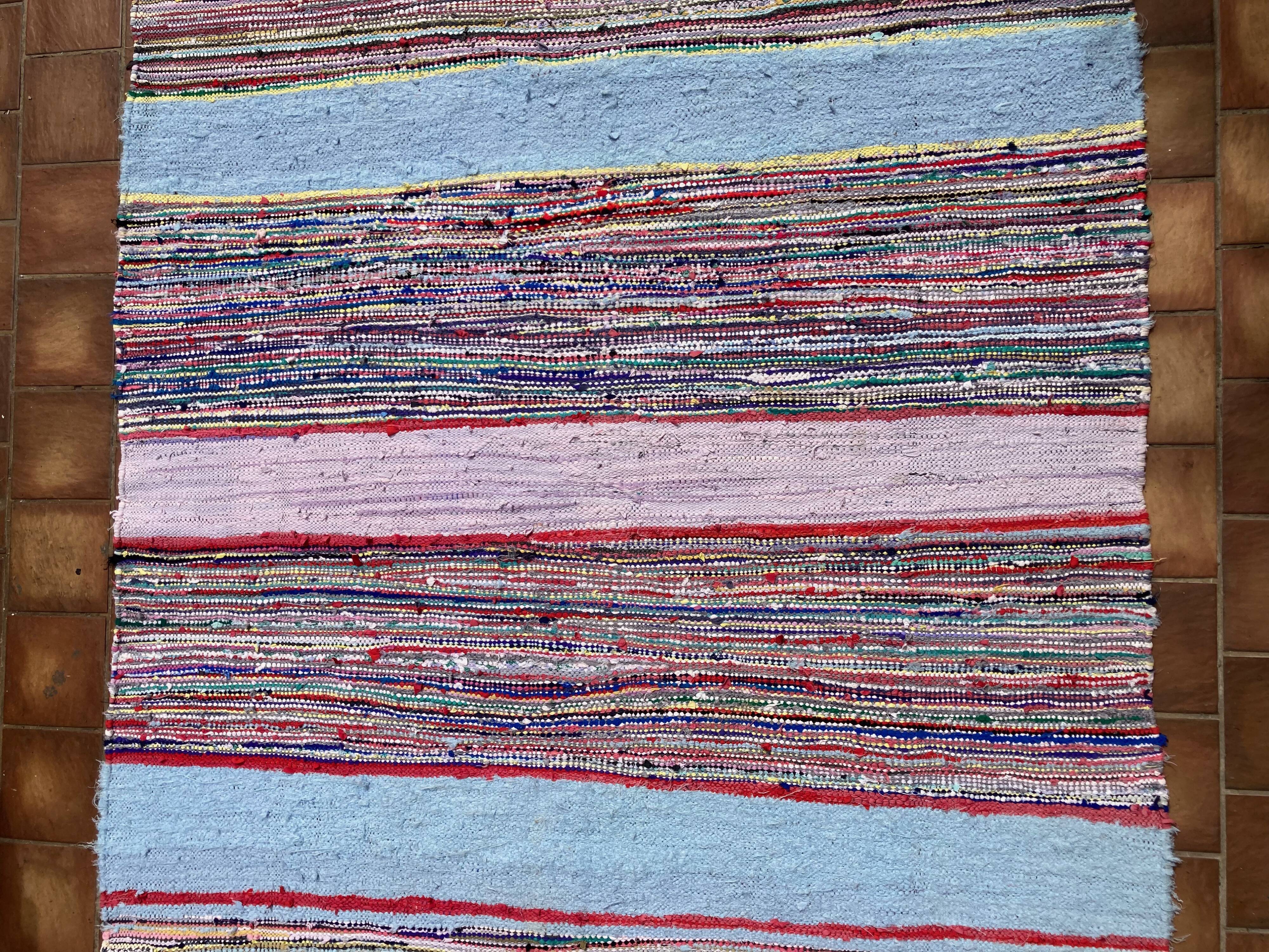 Contemporary and artisanal carpet 290 x 138 cm