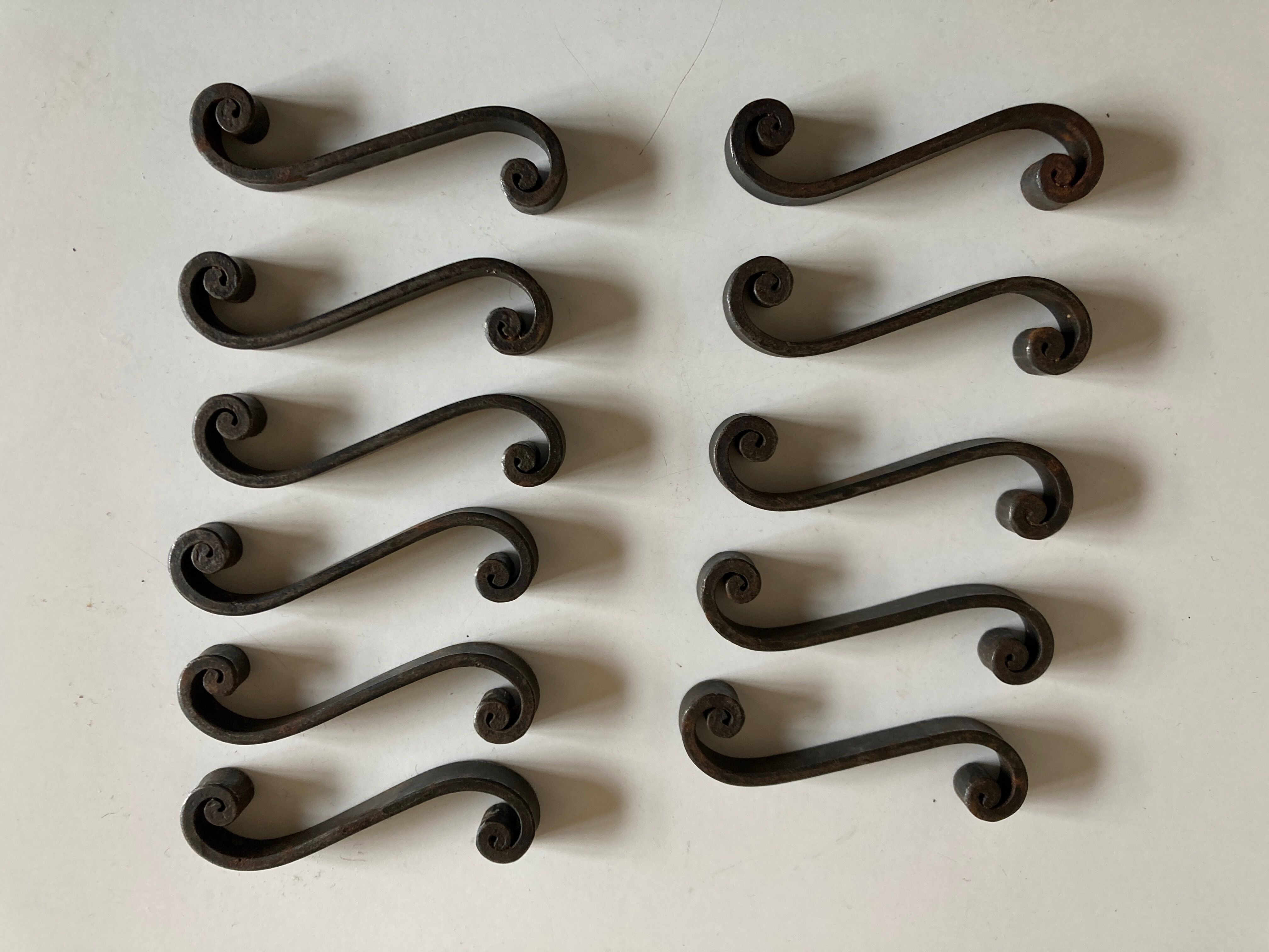 Set of 11 knife holders in beaten iron Provence 1950