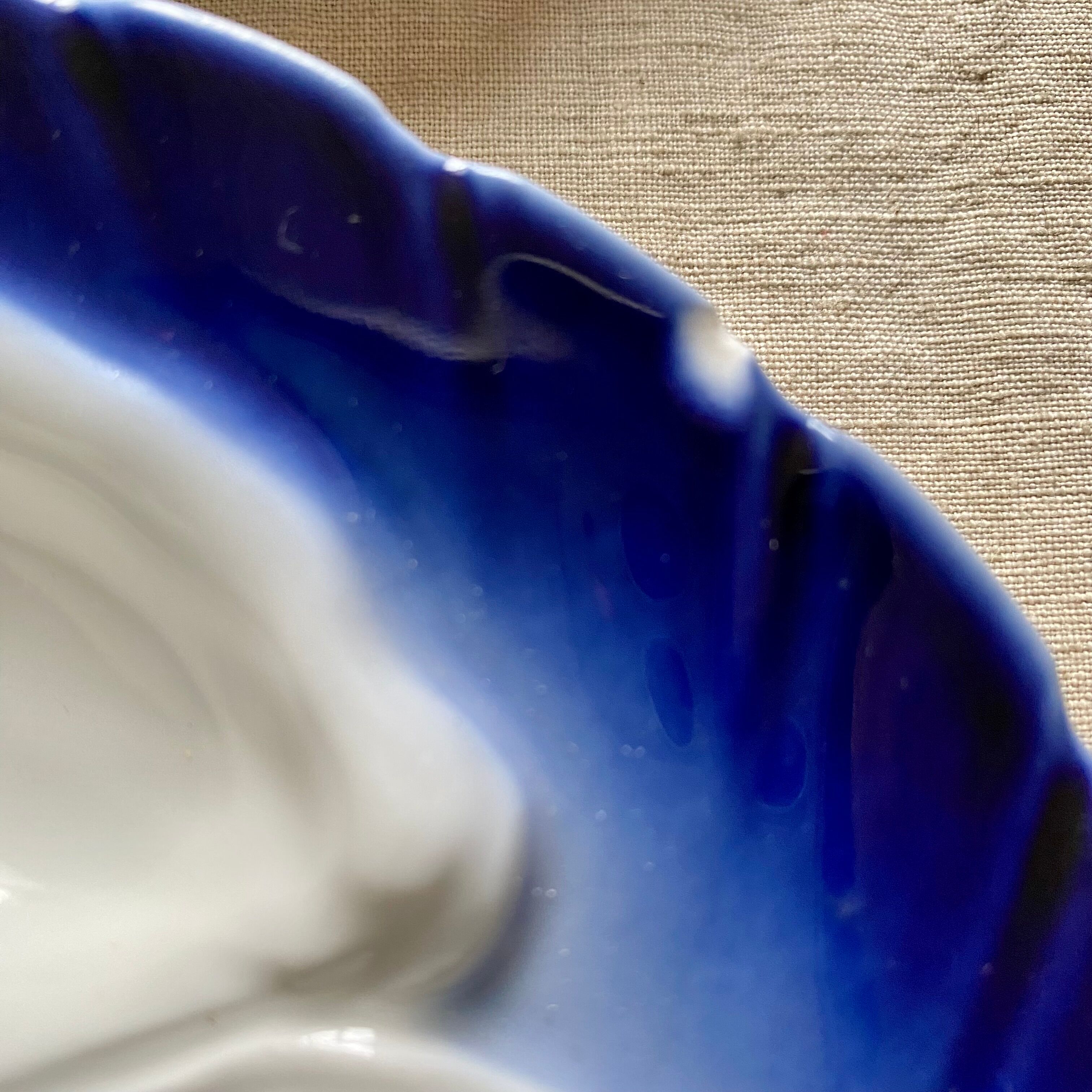 Porcelain oyster plates