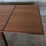 Scandinavian table with extensions