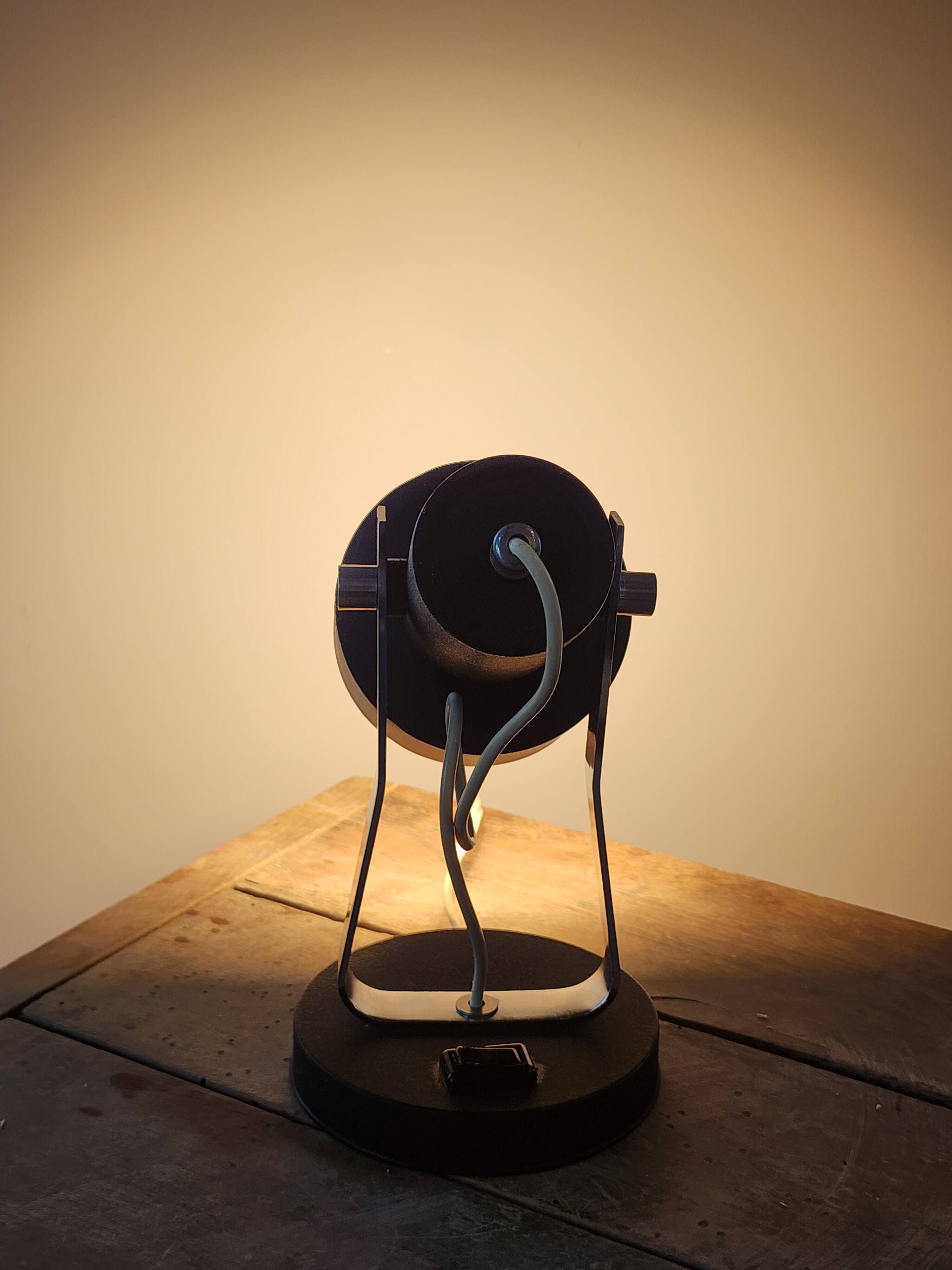 Delmas vintage lamp "Monteuse"