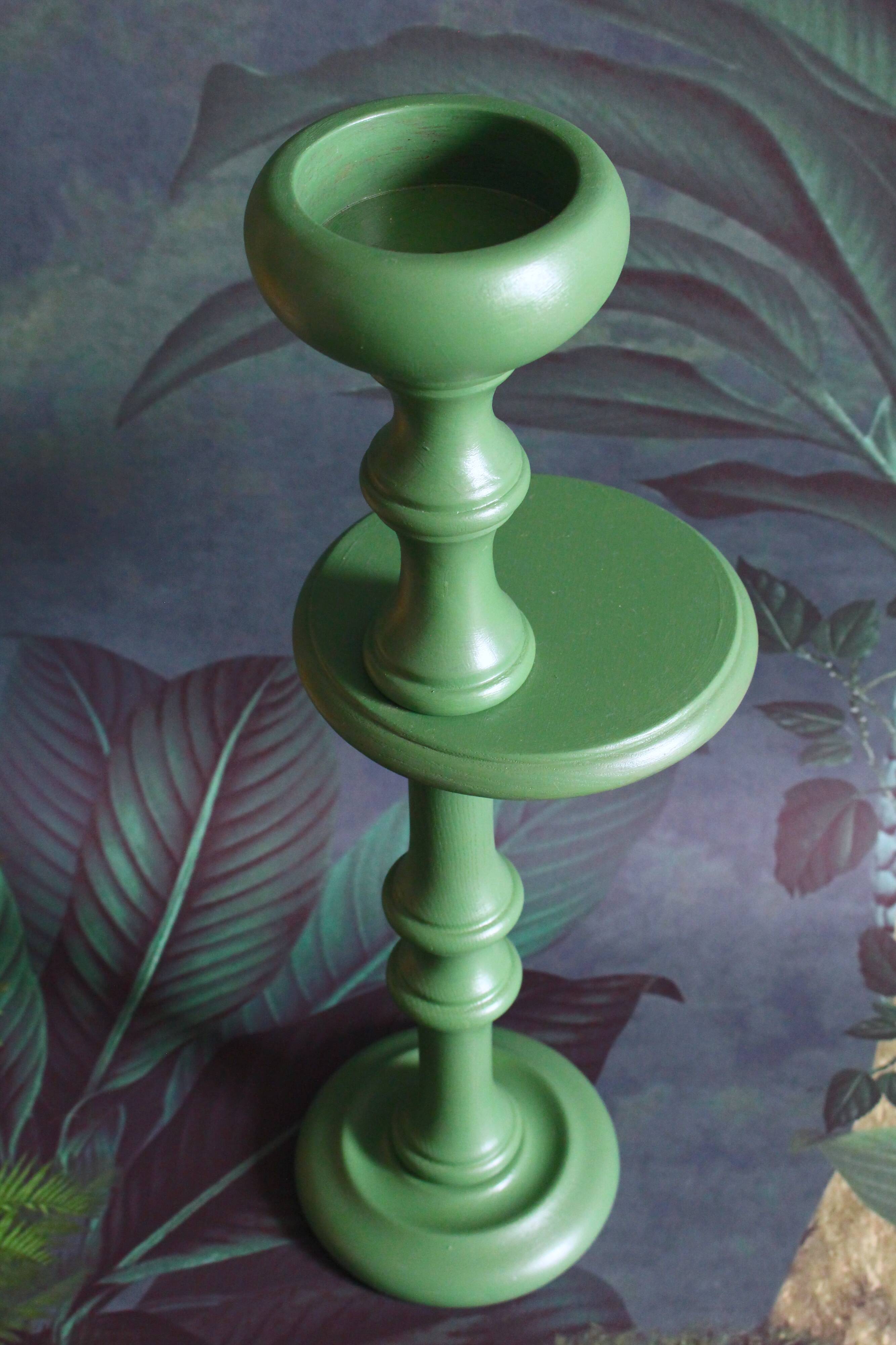 Column candle holder