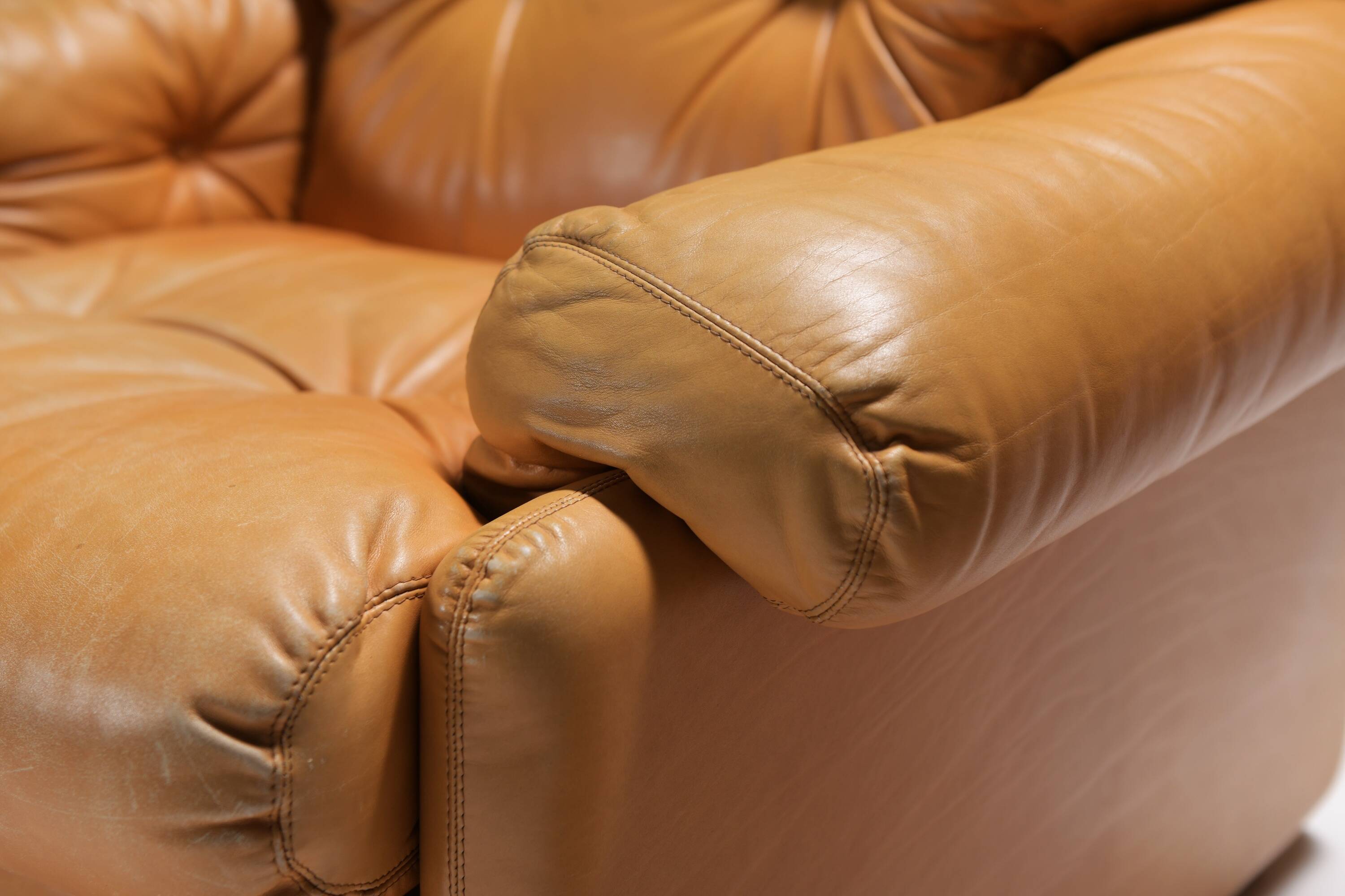 Stunning Coronado chairs in cognac leather by Afra & Tobia Scarpa - B&B Italia