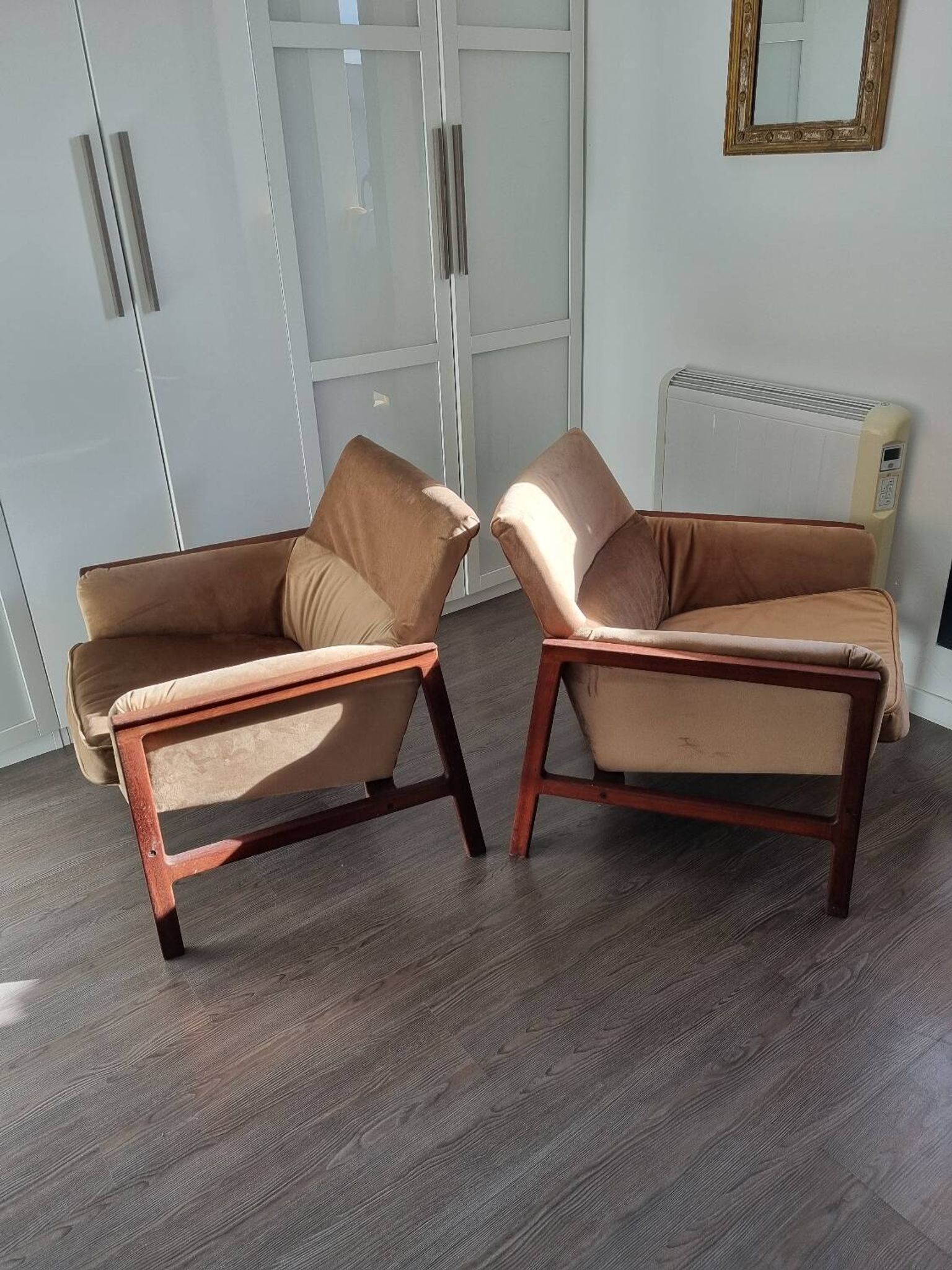 Pair of armchairs