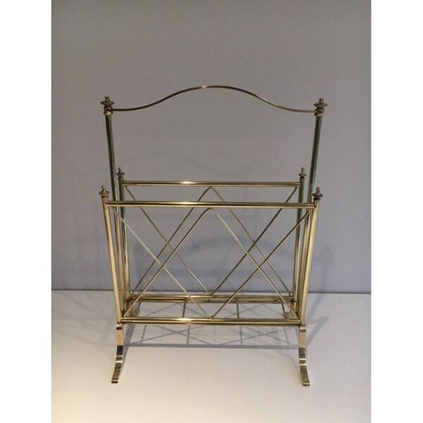 Porte-revues néoclassique en laiton, attribué à la Maison Jansen, travail français, vers 1940