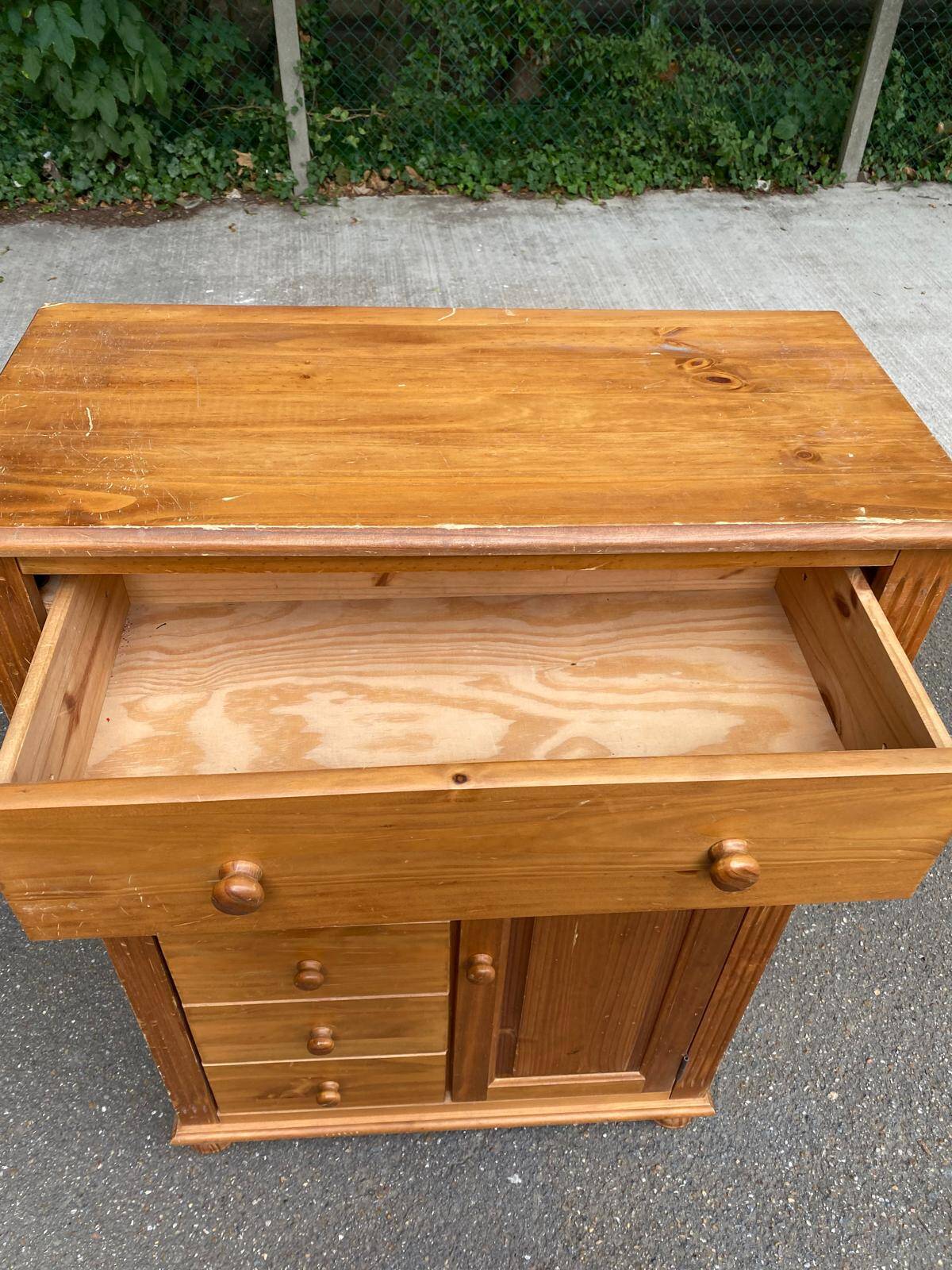 English wooden chest of drawers from the 80s