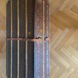 Louis vuitton trunk