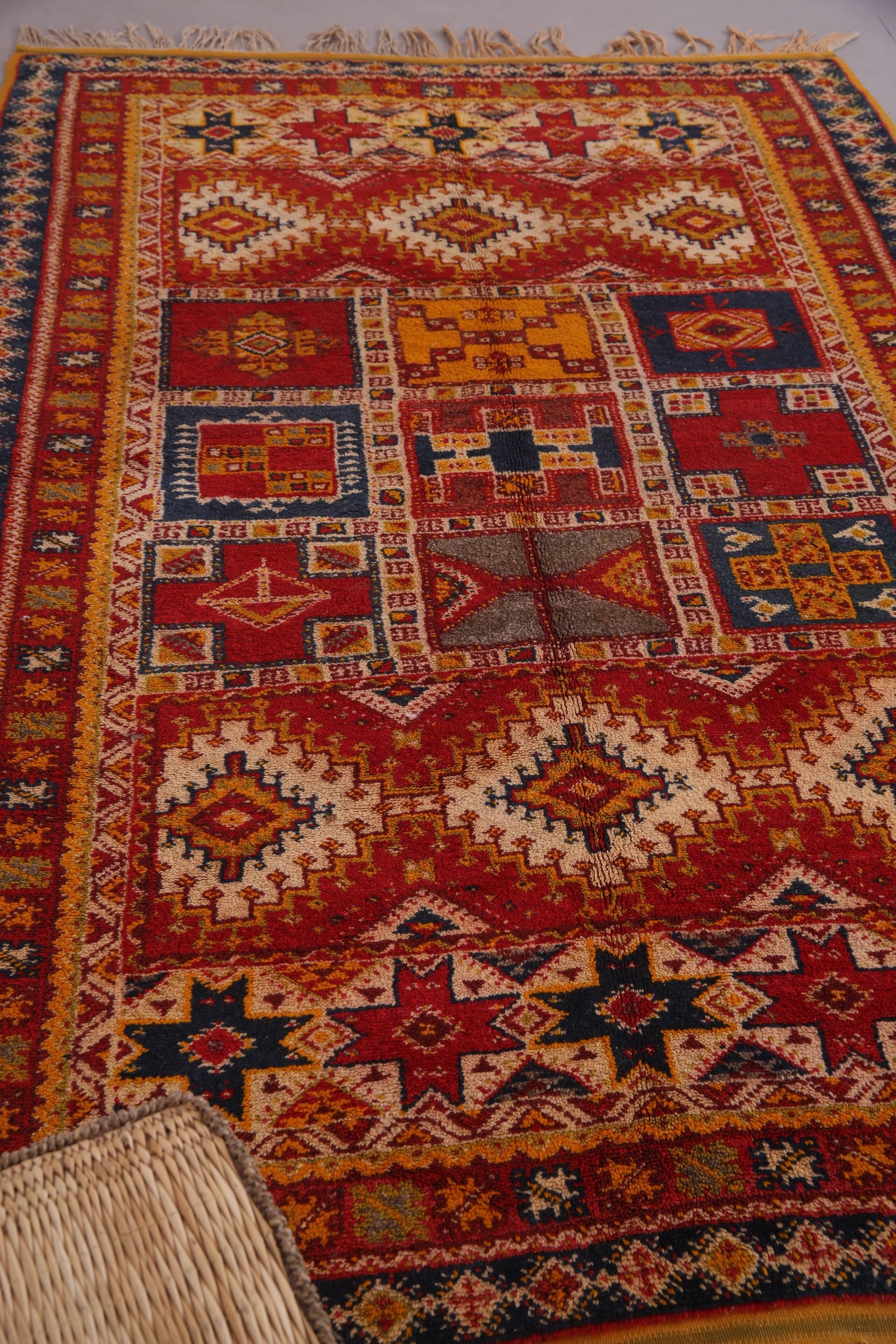 Vintage Moroccan Taznakht Rug 166 x 252 cm - Berber Wool Rug - Handmade Rug
