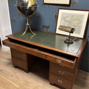bureau de campagne antique