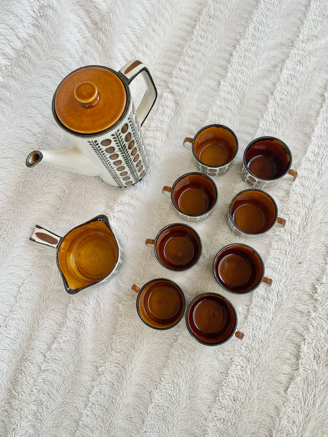 Boch service La Louvière walnut model