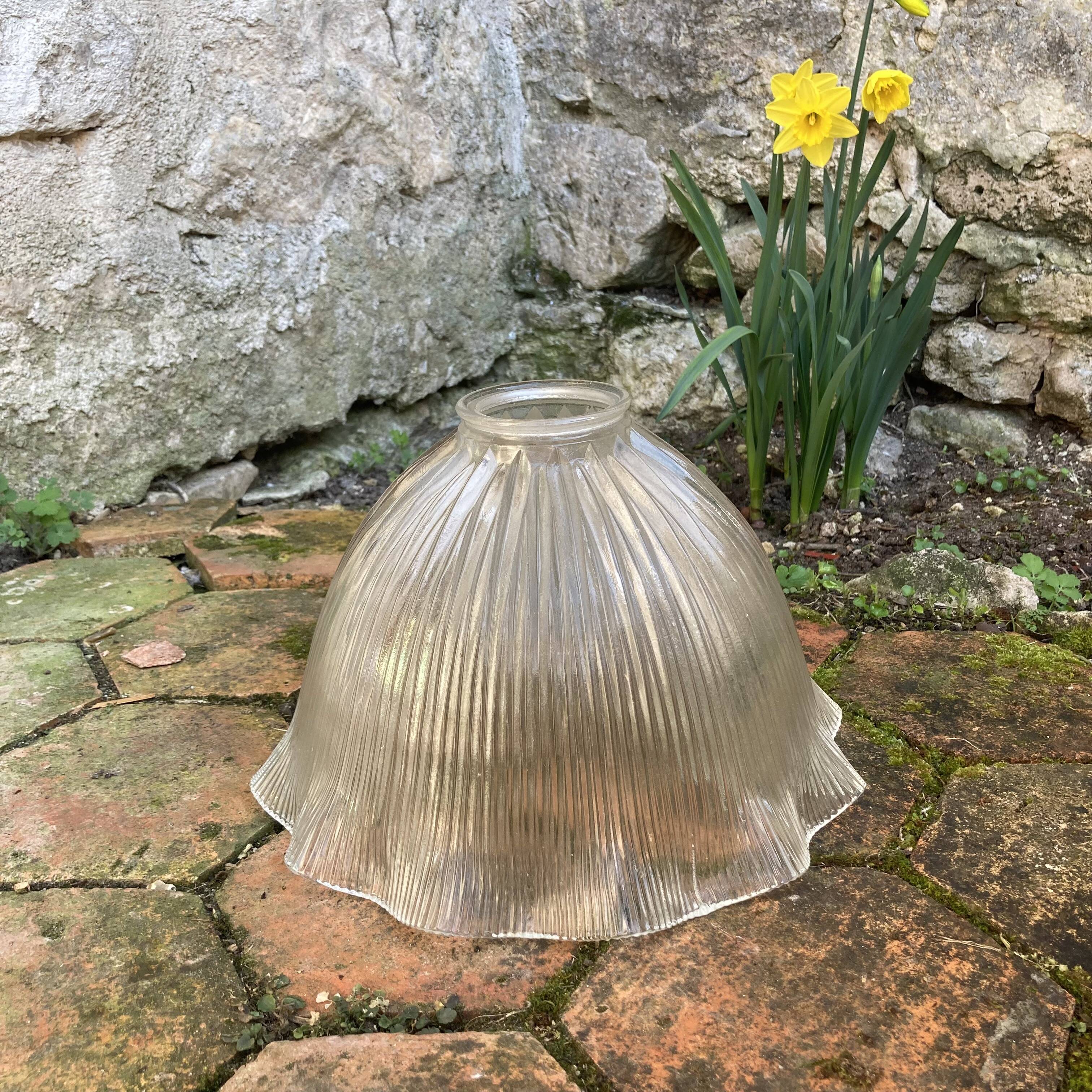 Abat jour en verre vintage