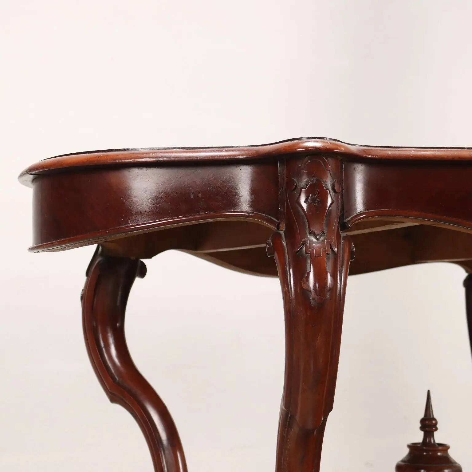 Table ancienne umbertine en acajou, Italie, fin XIXe siècle