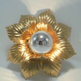 Golden flower wall lamp