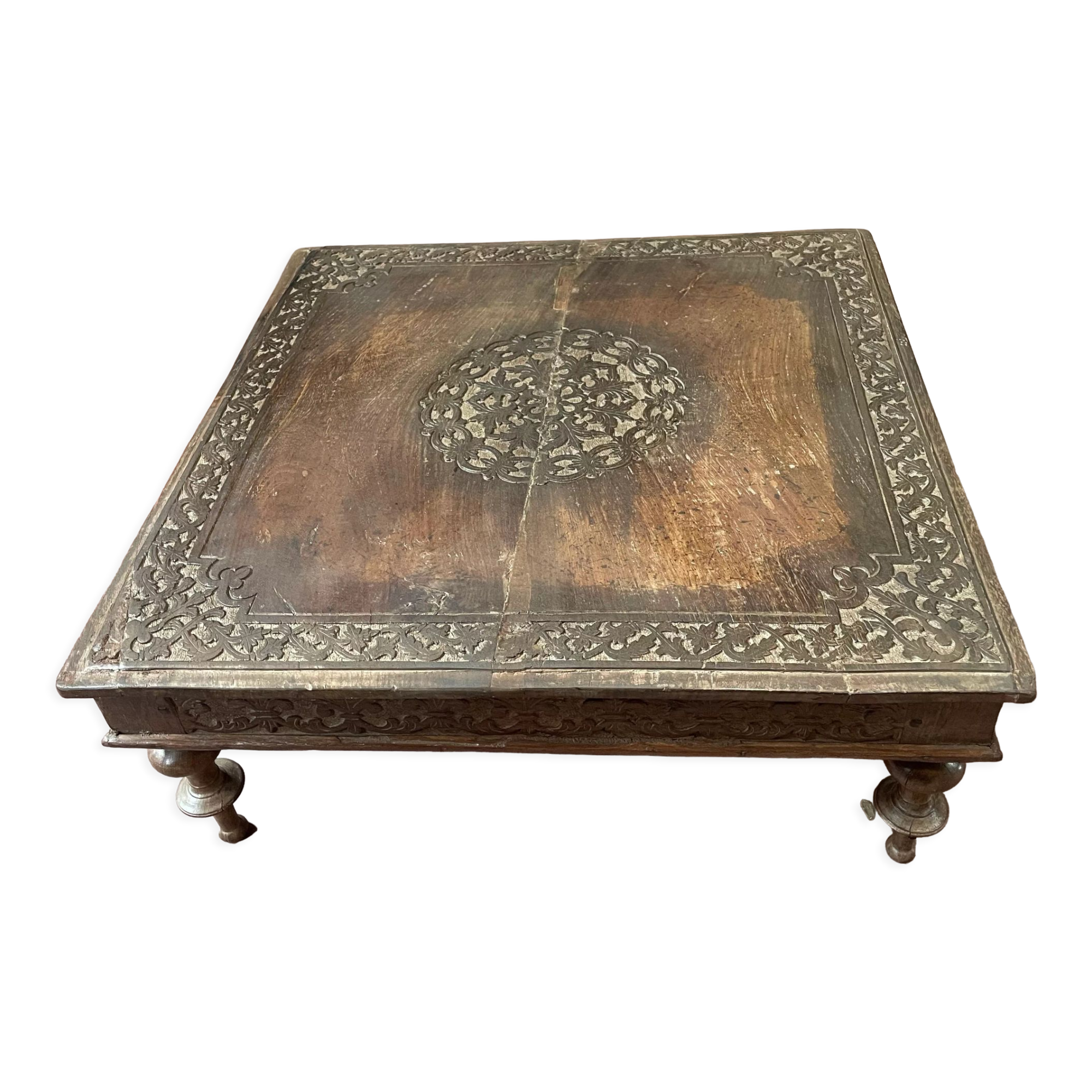 Ancient india square coffee table in solid teak wood decorated with a rosette