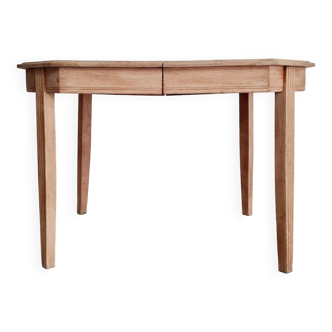 Table en bois brut