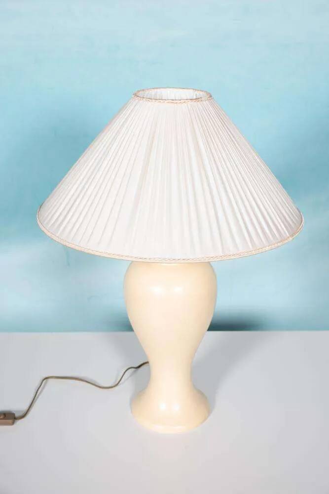Vintage 1970s bohemian ceramic table lamp.