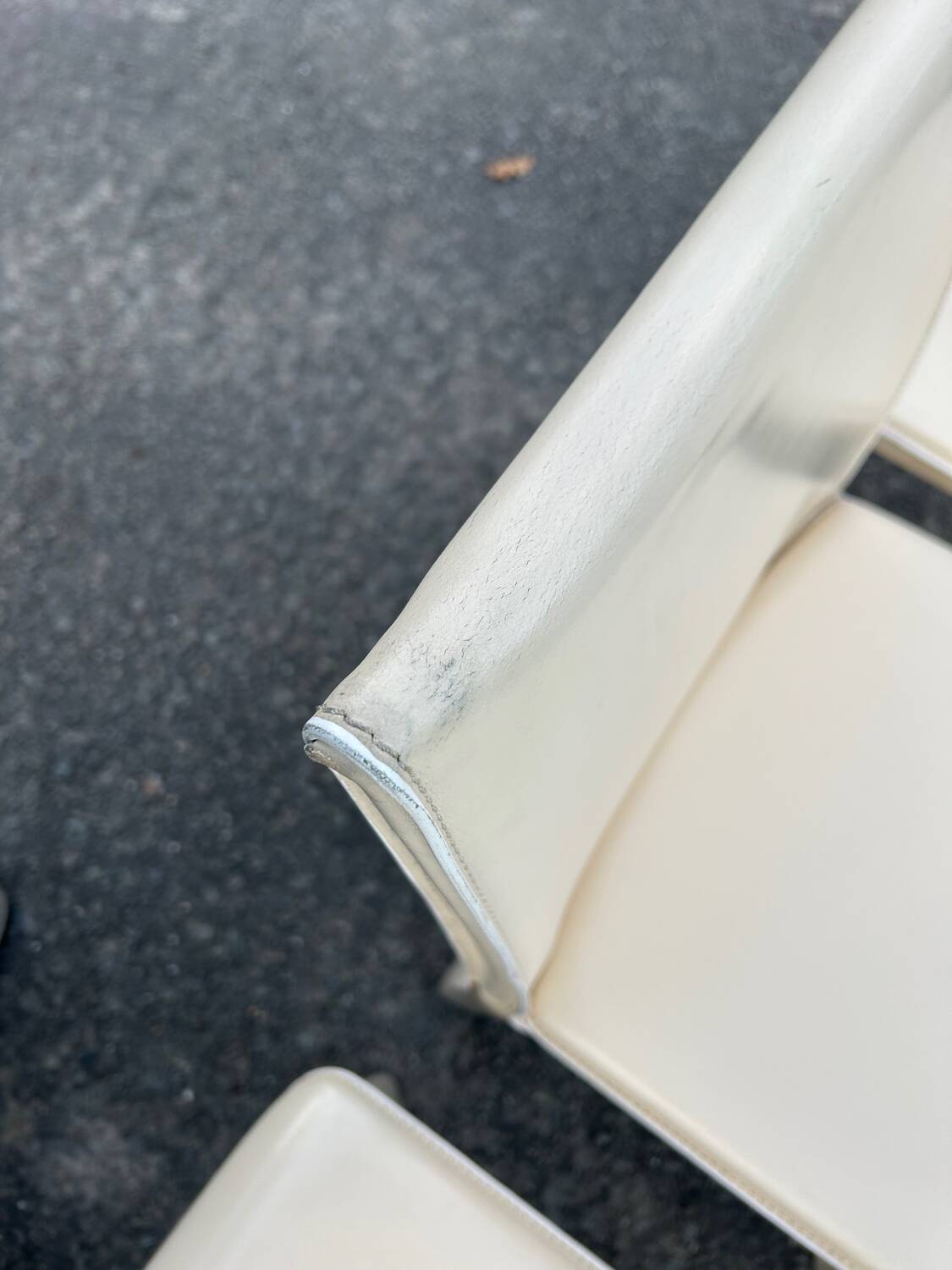 Set of 4 Italian chairs Arper Italy