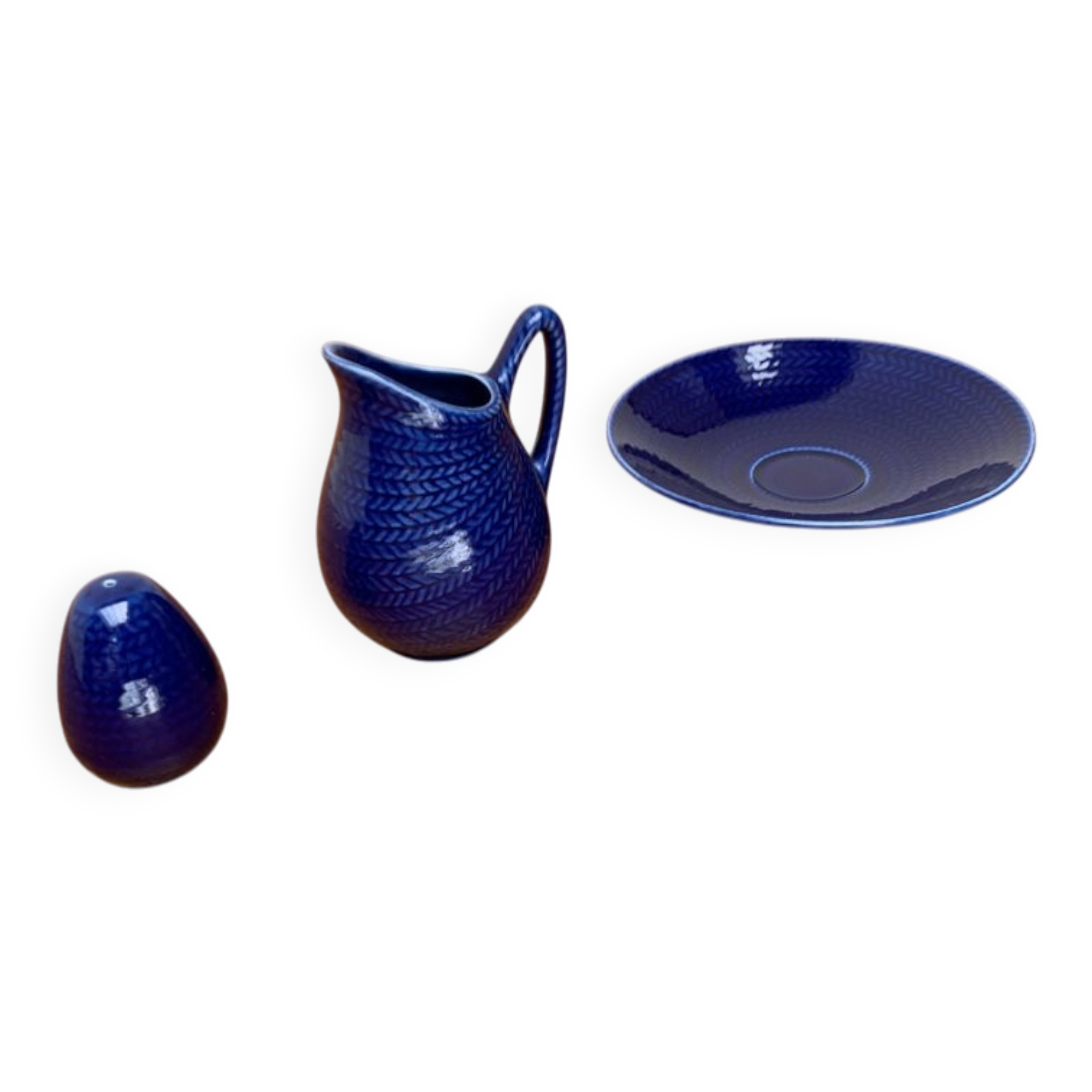Swedish Salier Mid-Century Bla Eld, Salt Shaker, Milk Jug, Saucer and Plate by Hertha Bengtson for Rörstrand, 1960s, Set of 4