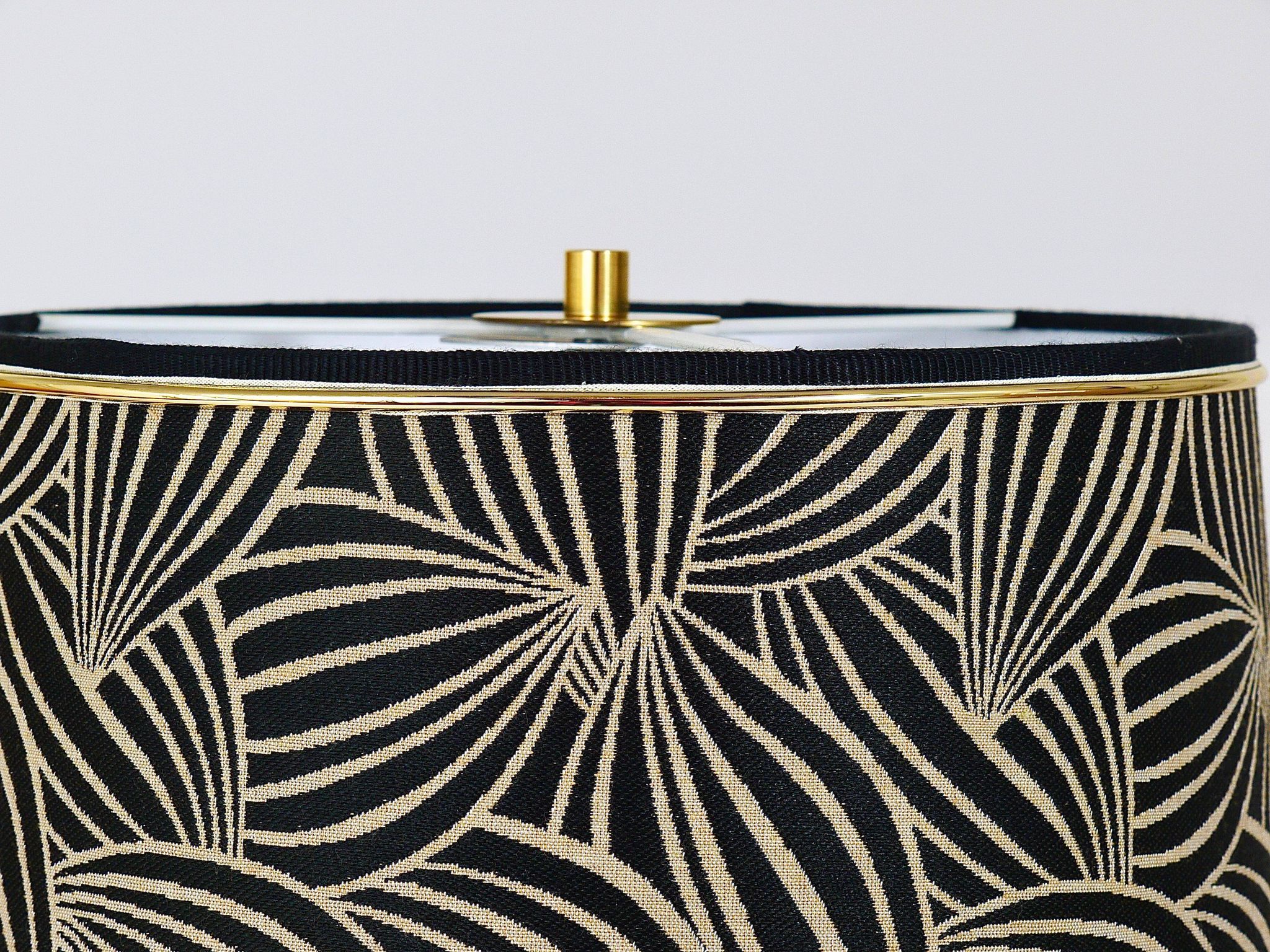 Rupert table lamp by Nikoll mid-century in brass tube and bubble glass, Austria, 1950s.