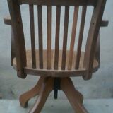 American office swivel and adjustable in height Chair
