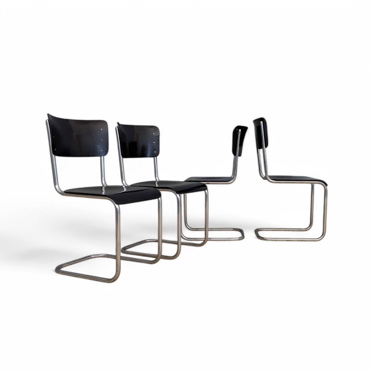 Lot de 3 chaises cantilever S 43 de Mart Stam, années 1930
