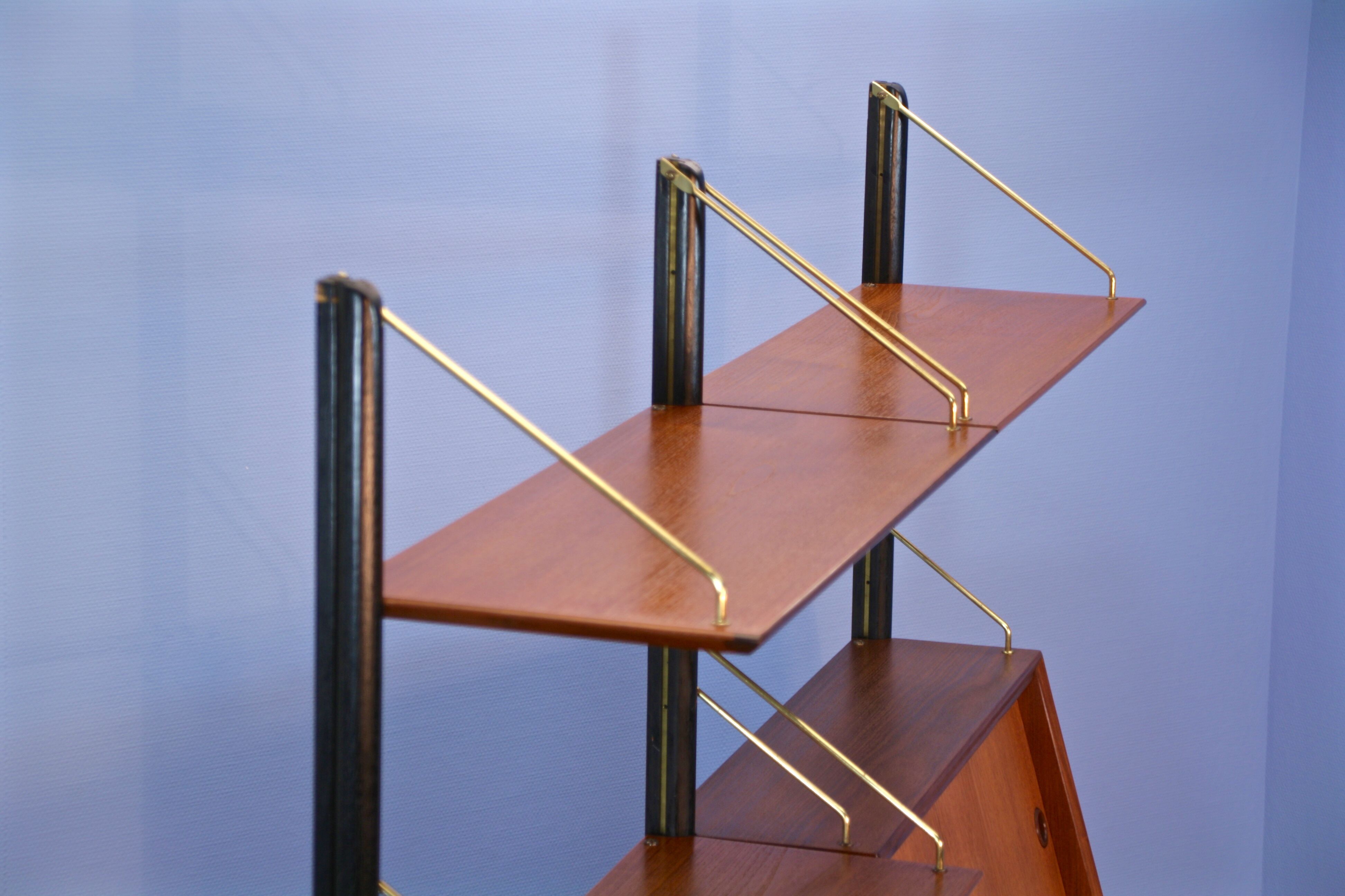 Étagère en teck par Louis van Teeffelen pour WeBe, années 1960